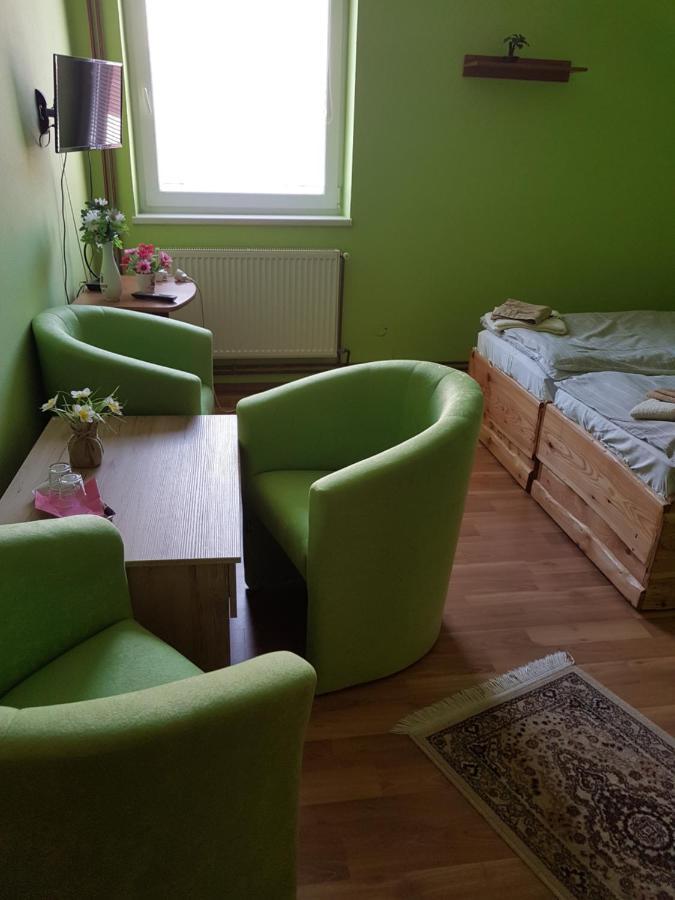 Fan Fan Penzion Rožňava Exteriör bild