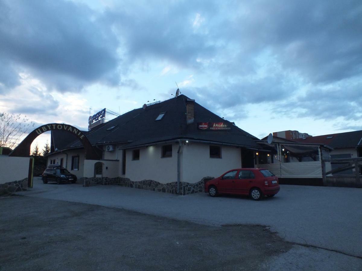 Fan Fan Penzion Rožňava Exteriör bild